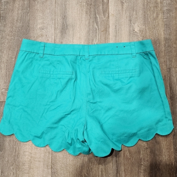 Vibrant Turquoise High Waist Shorts with Scalloped Hem - Picture 4 of 4